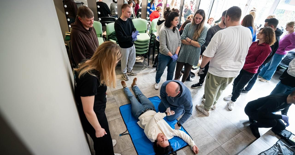 CPR training for OTP BANK team