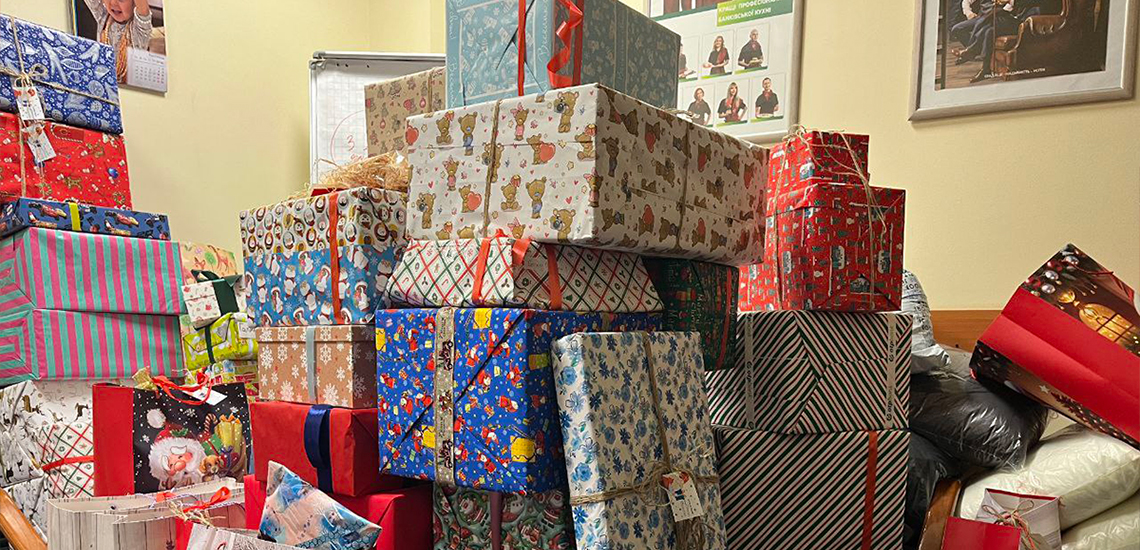 Подарунки від ОТП Миколая: працівники ОТП БАНК придбали речі для 104 дітей з порушеннями інтелектуального та фізичного розвитку