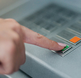 ОТП Банк скасував комісію за сash-in у банкоматах на рахунки юросіб 