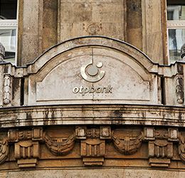 Стабільність і оновлення в управлінні OTP Bank