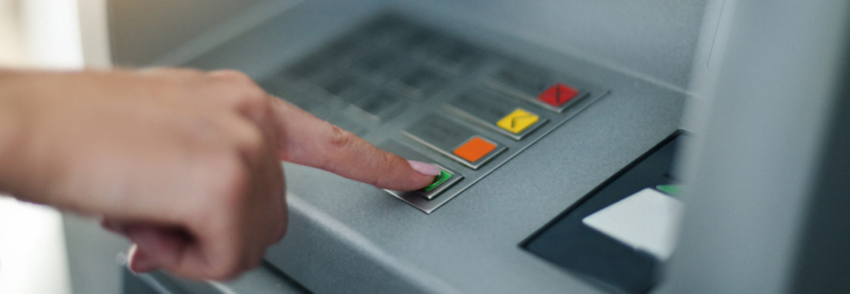 ОТП Банк скасував комісію за сash-in у банкоматах на рахунки юросіб 
