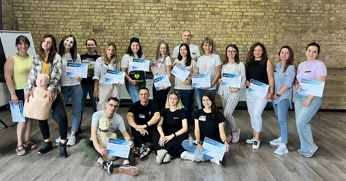 «Дихай»: команда ОТП БАНК пройшла тренінг із серцево-легеневої реанімації 