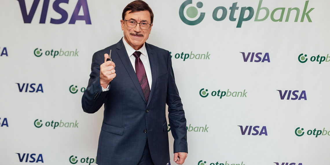Акція «Вигравай авто з OTP Bank!»: визначили та привітали третього переможця